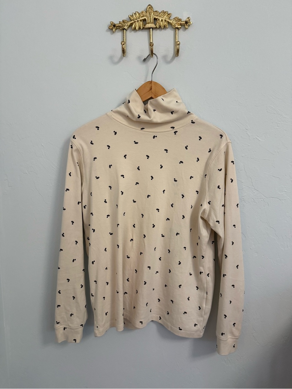 LL Bean Duck Print Cream Turtleneck 🦆